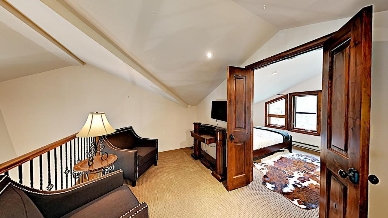 Woodrun Place 斯诺马斯村 外观 照片